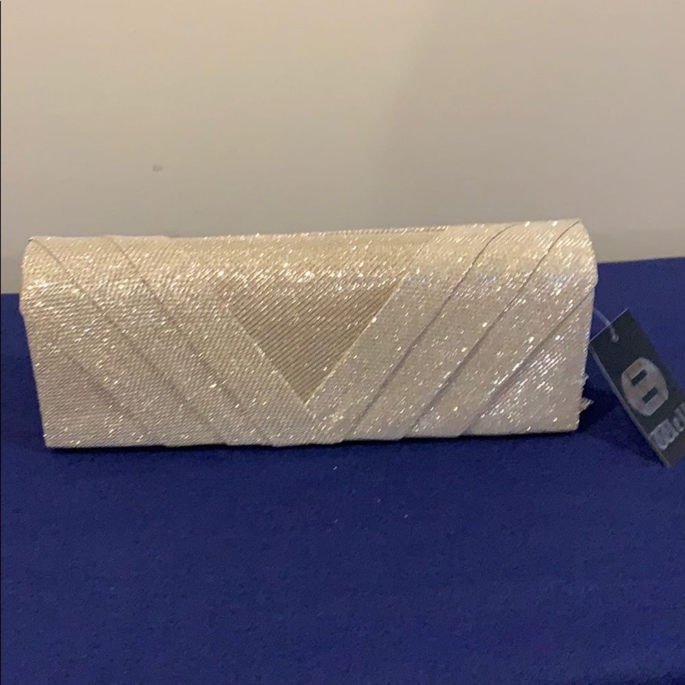Well clutch purse